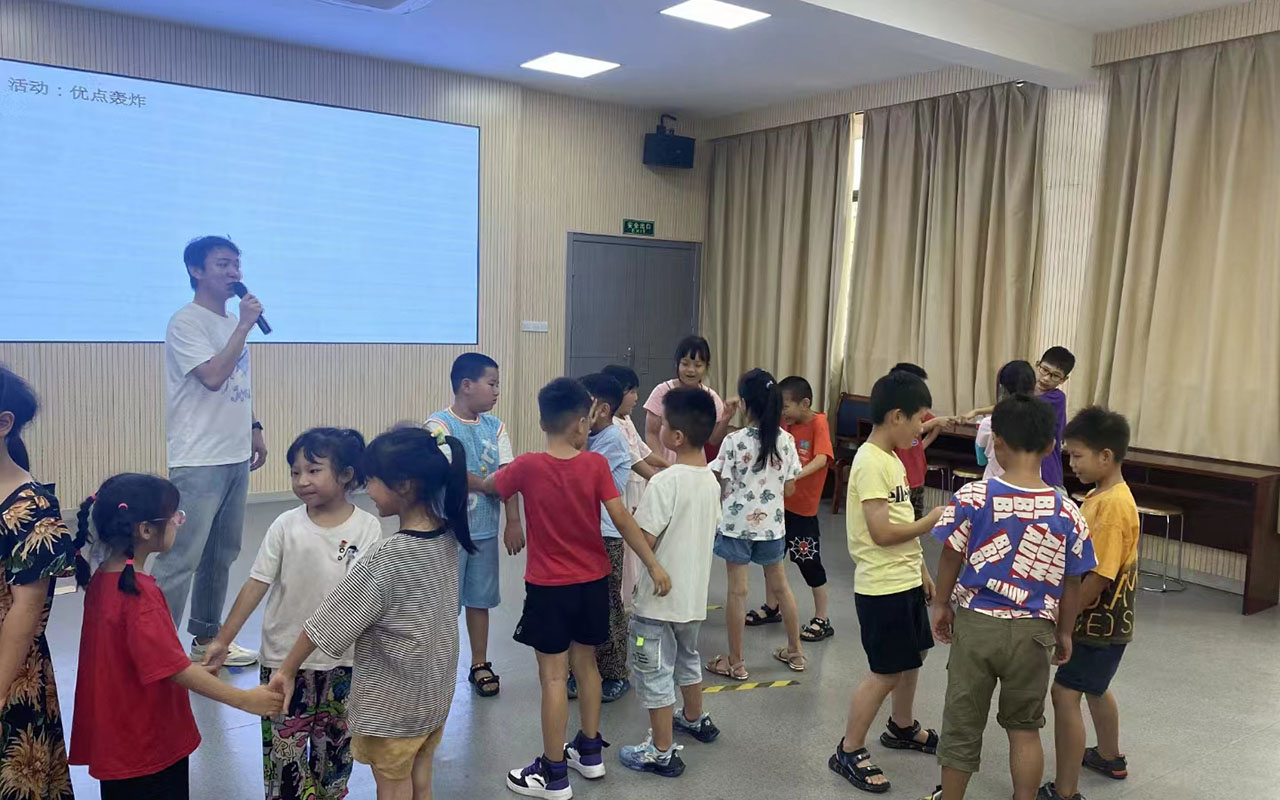 盐边龙观乡中心学校